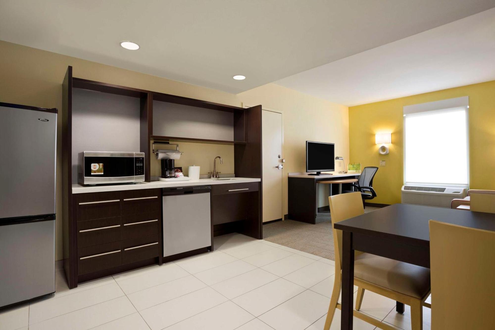 Home2 Suites By Hilton Greensboro Airport, Nc Buitenkant foto